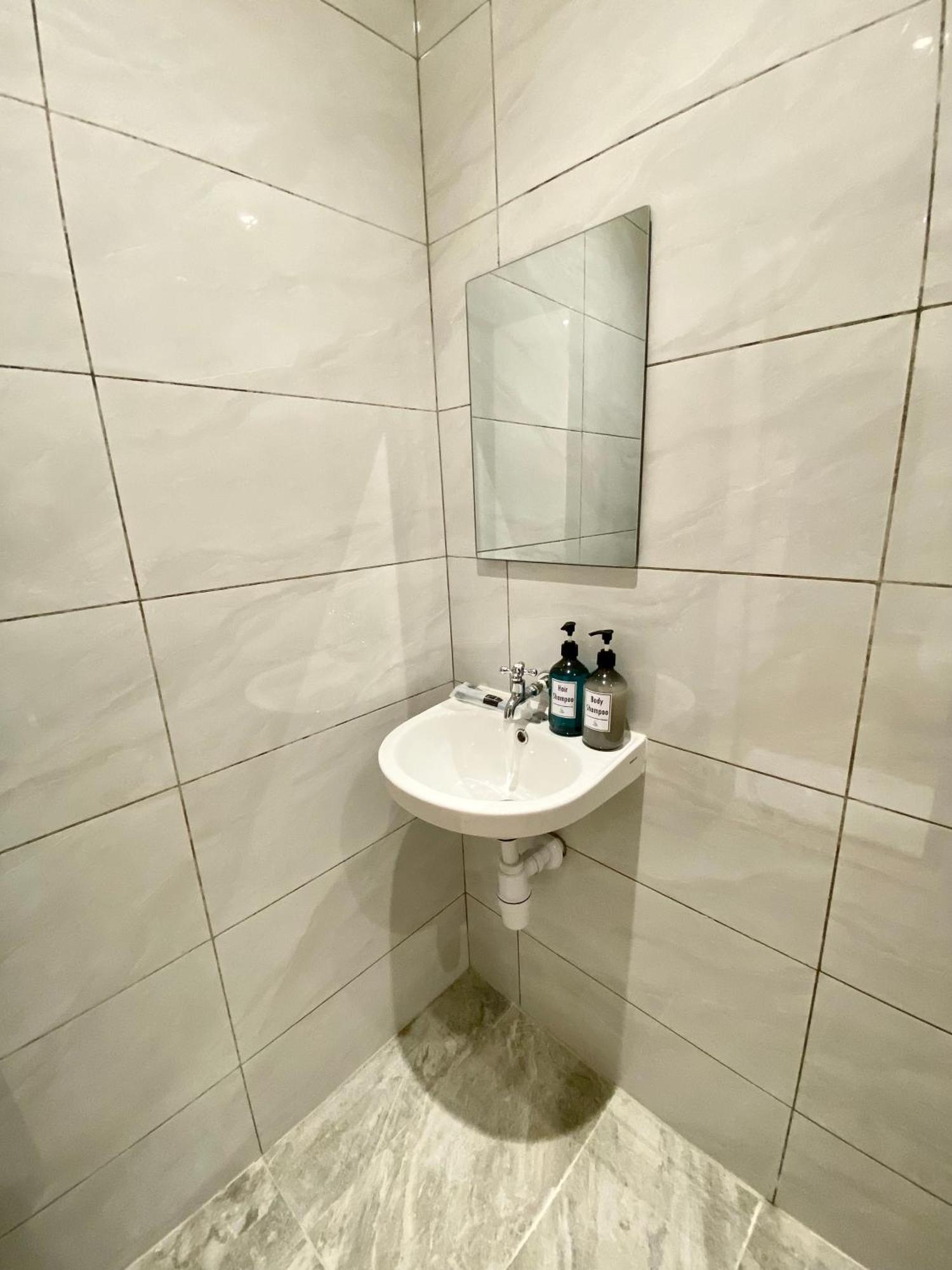 Hotel The 6N By Sky Hive George Town Exteriér fotografie